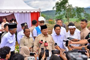 Dalam 1 Hari Presiden Prabowo Resmikan 37 Proyek Strategis di 18 Provinsi Dalam 1 Hari Presiden Prabowo Resmikan 37 Proyek Strategis di 18 Provinsi